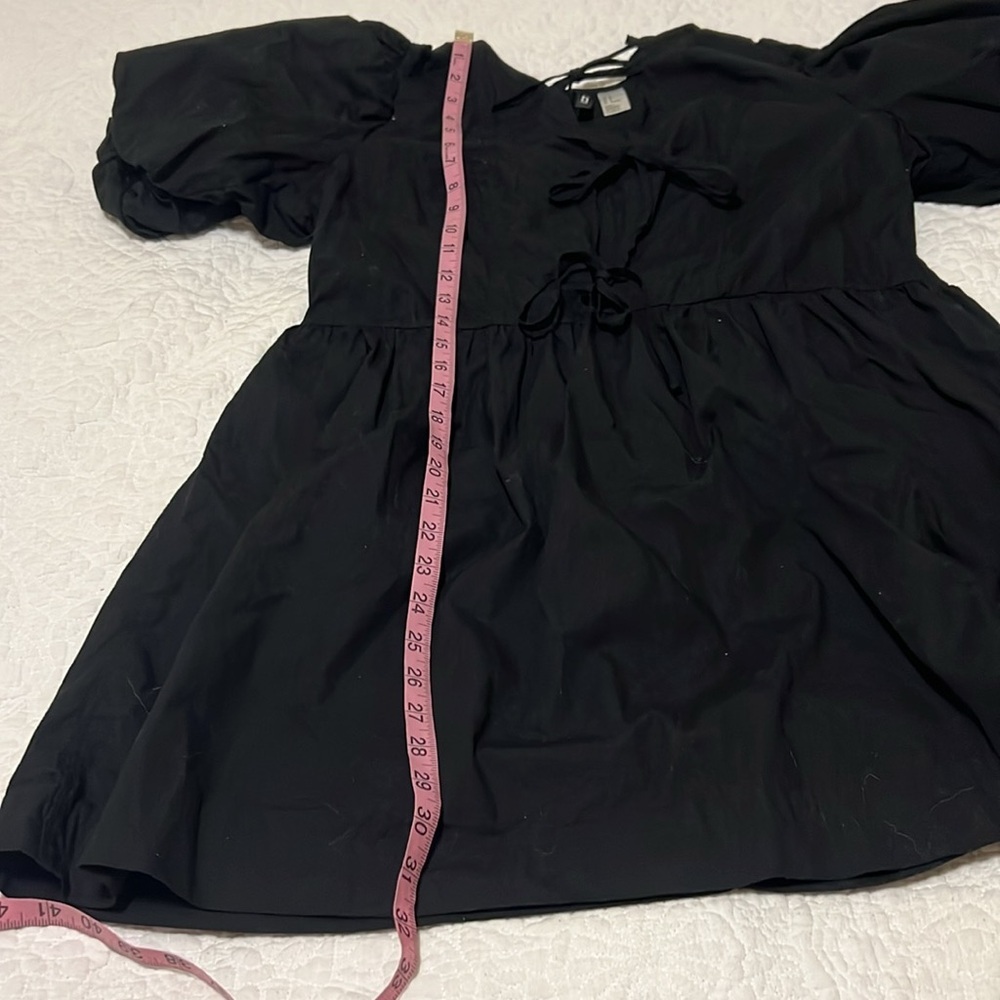 H&M Divided Black Puff Sleeve Dress - Picture 6 of 9